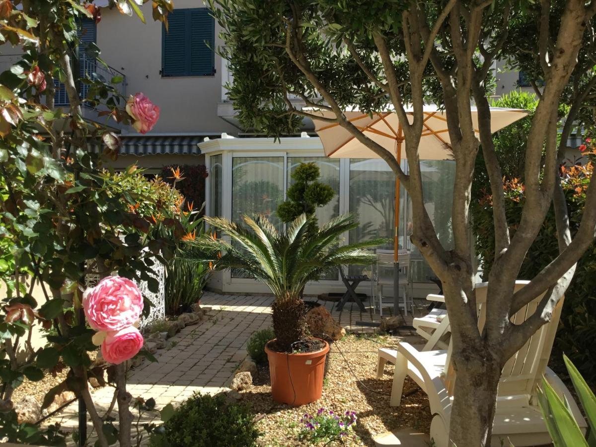 Apartamento Mistral Gagnant Fréjus Exterior foto